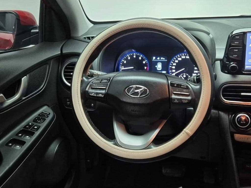 HYUNDAI Kona - Vista 9