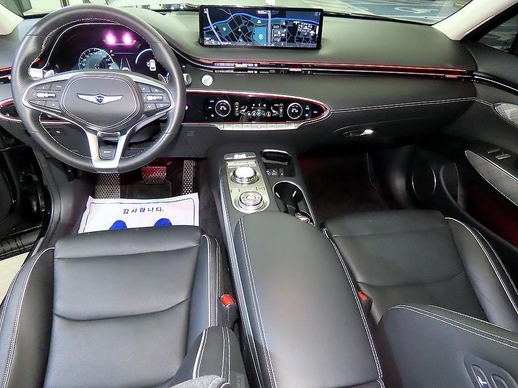 Genesis GV70 - Vista 10