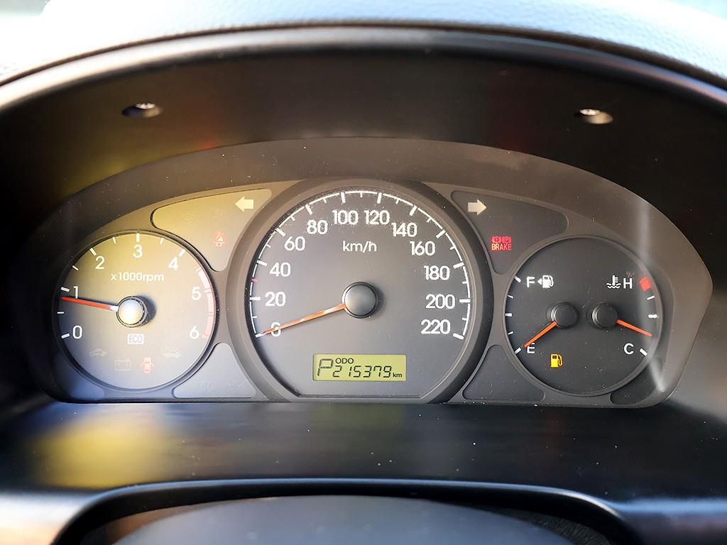 HYUNDAI Starex - Vista 11