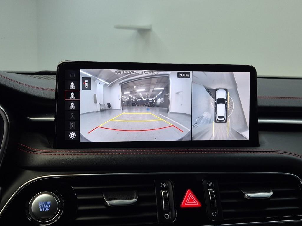 Genesis G70 - Vista 8