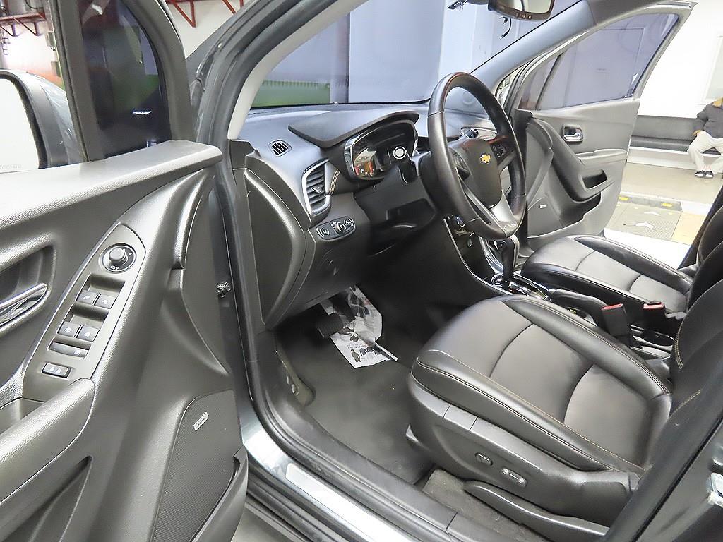 Chevrolet Trax 2017 Gris - Importación desde Corea - HF Imports Iquique - Foto 9