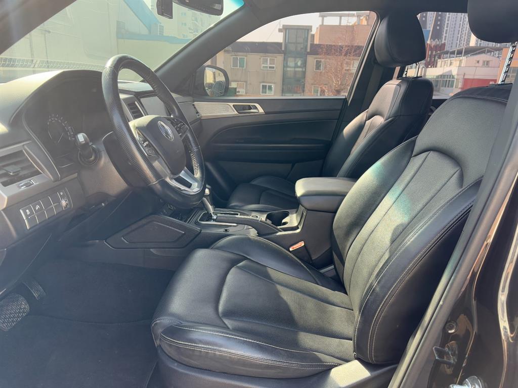 Ssangyong Rexton - Vista 10