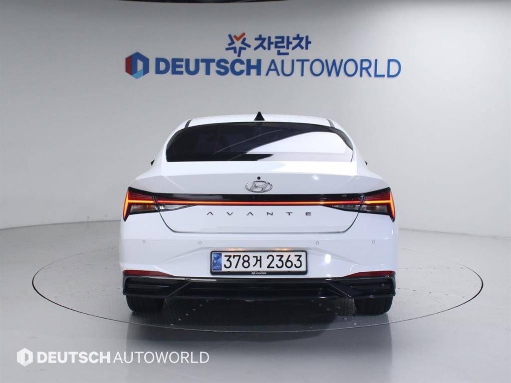 HYUNDAI Avante - Vista 4