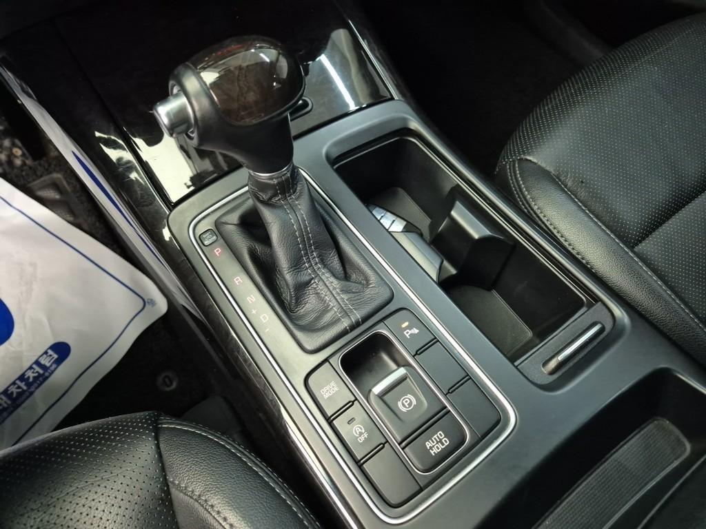 KIA Sorento - Vista 8