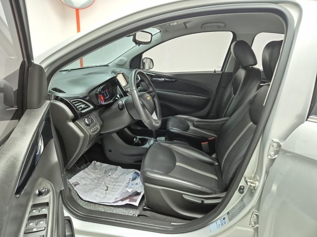 Chevrolet Spark - Vista 11