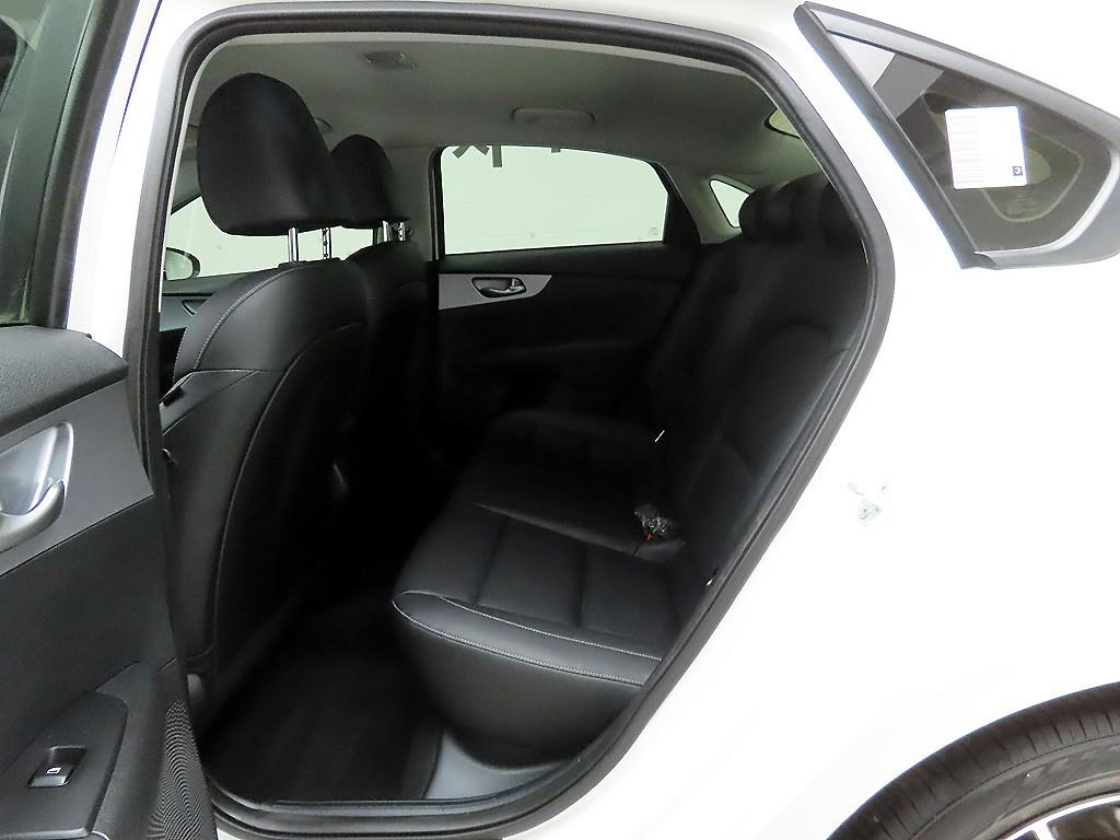 KIA K3 2022 Blanco - Importación desde Corea - HF Imports Iquique - Foto 14