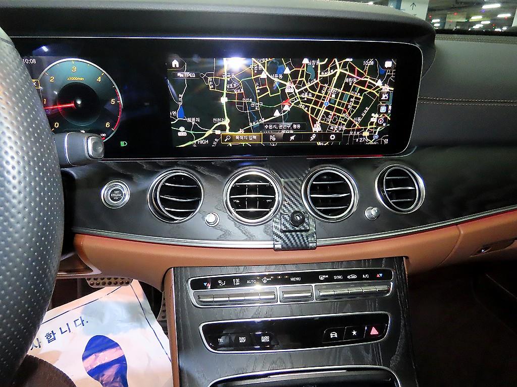 Mercedes Benz E class - Vista 11