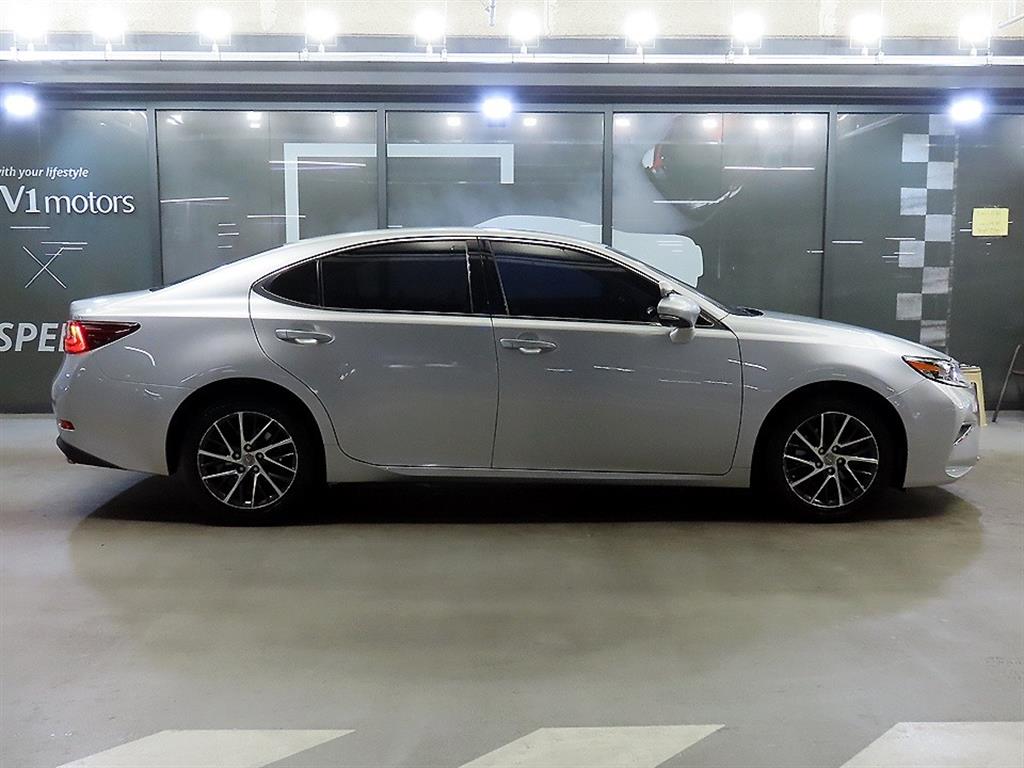 Lexus ES - Vista 3