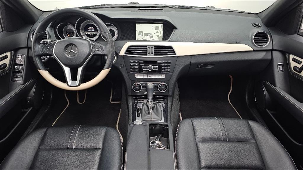 Mercedes Benz C Class - Vista 6
