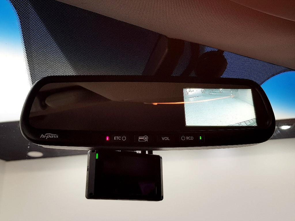 KIA Carnival - Vista 11