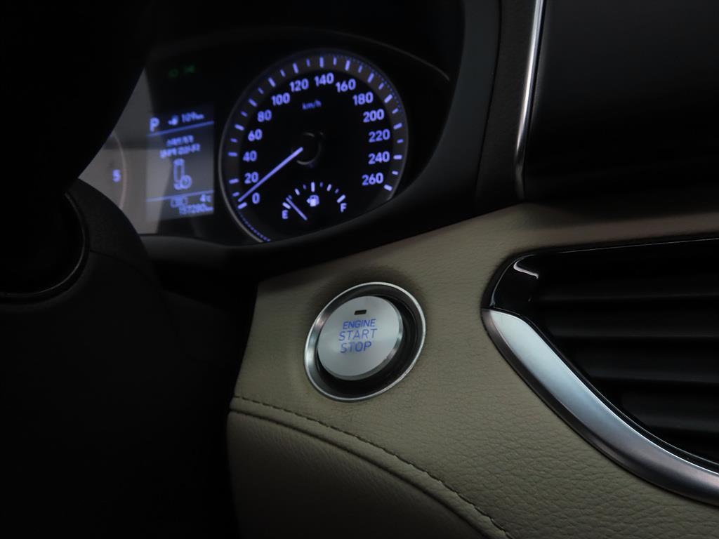 HYUNDAI Grandeur 2018 Gris - Importación desde Corea - HF Imports Iquique - Foto 13