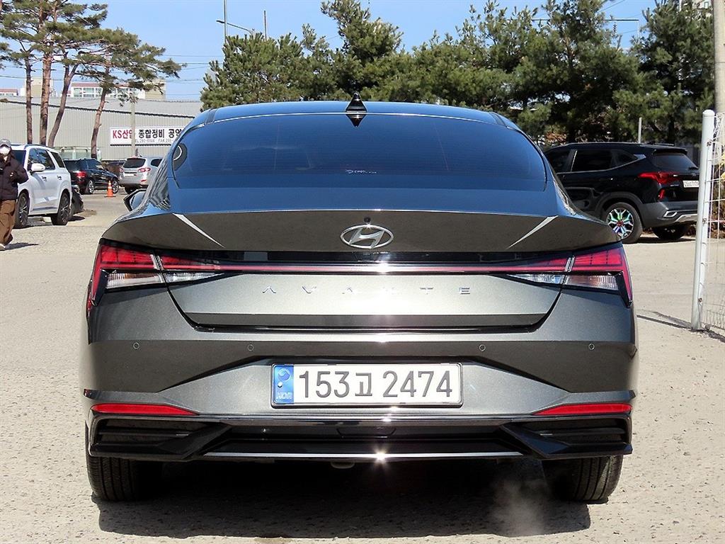 HYUNDAI Avante - Vista 4