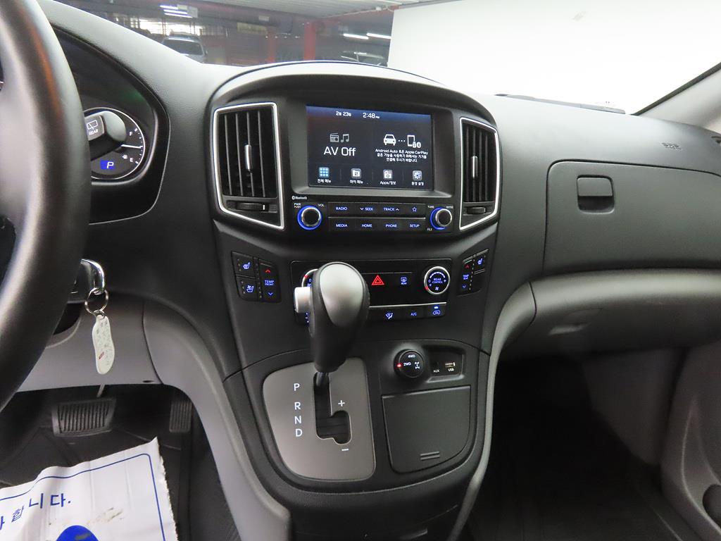 HYUNDAI Starex - Vista 11