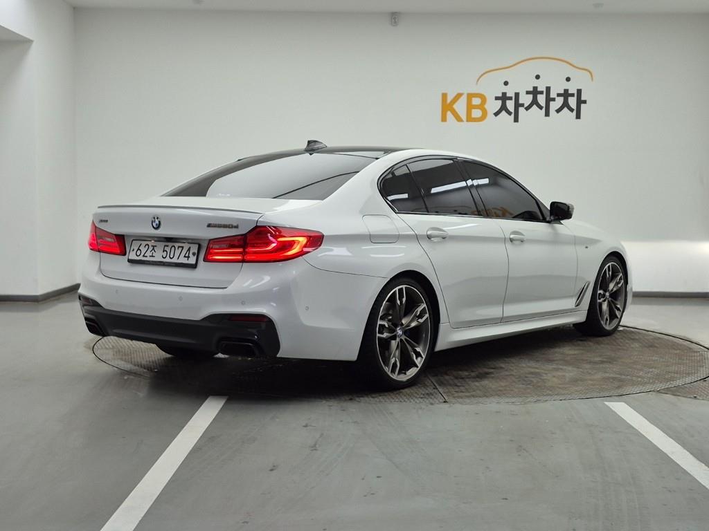 BMW 5 Series - Vista 4