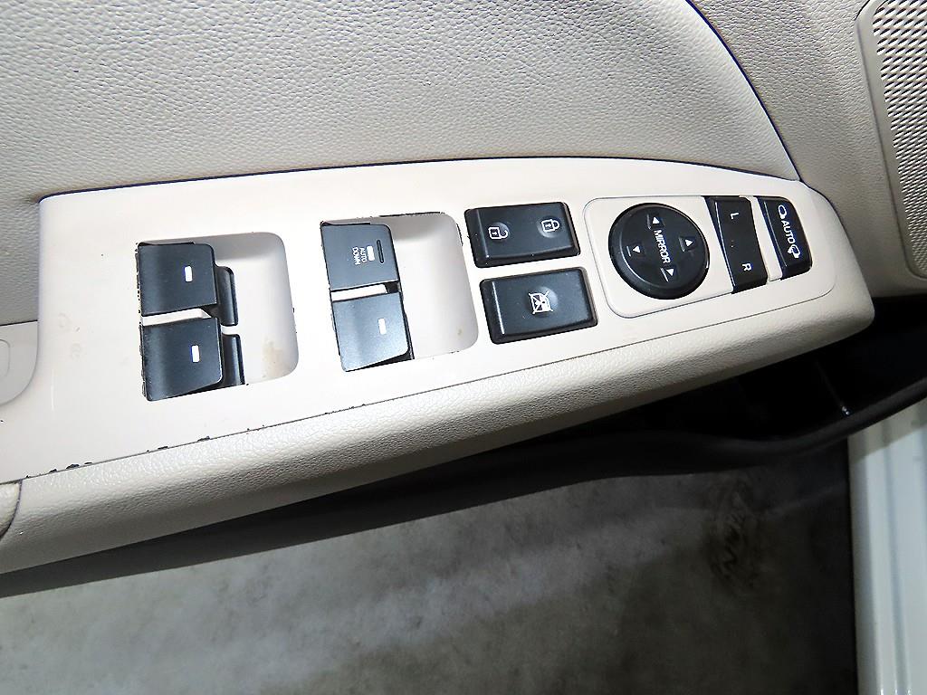 HYUNDAI Avante 2018 Blanco - Importación desde Corea - HF Imports Iquique - Foto 13