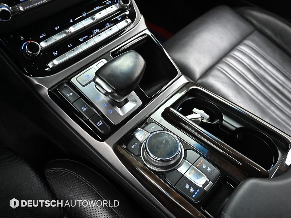 Genesis EQ900 - Vista 9