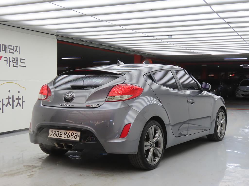 HYUNDAI Veloster - Vista 4