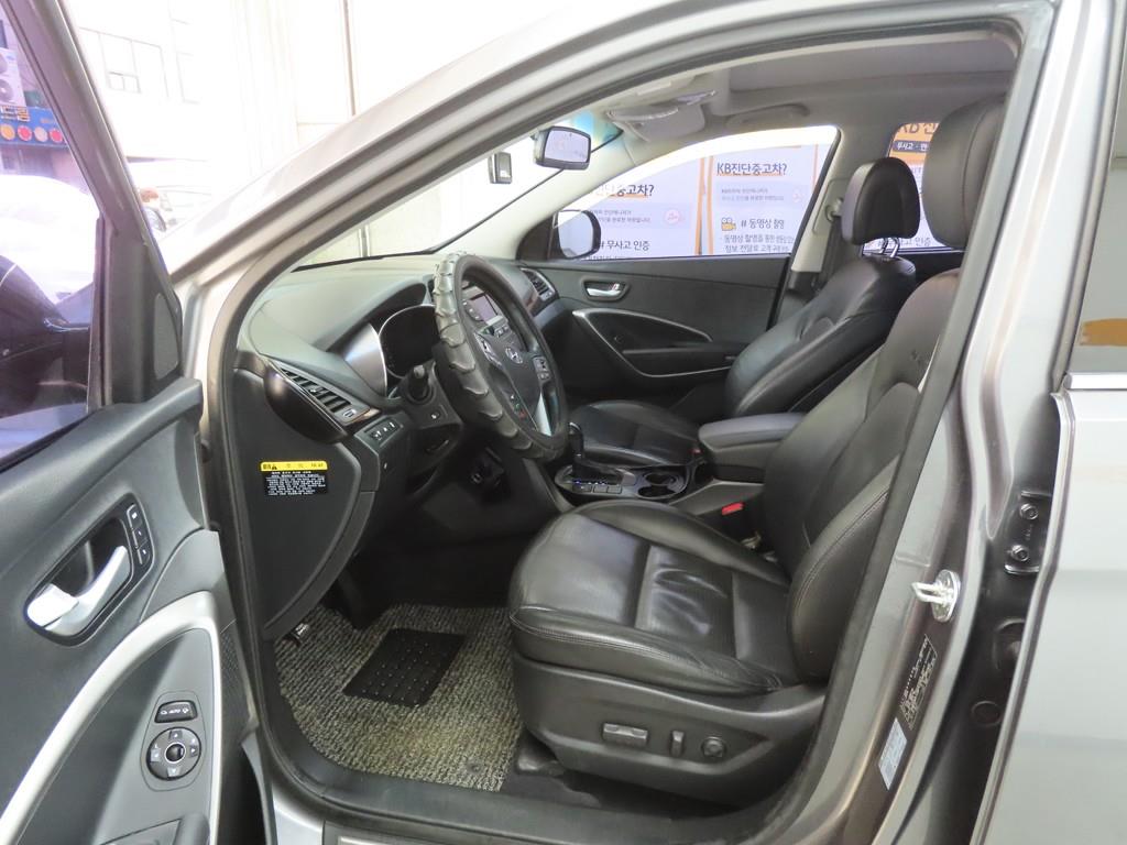 HYUNDAI Santa Fe - Vista 5