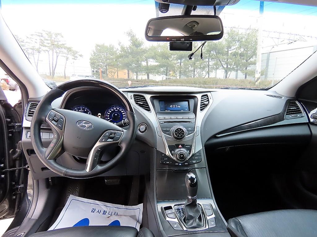 HYUNDAI Grandeur - Vista 7