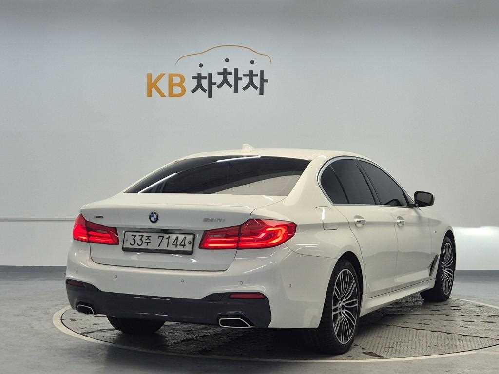 BMW 5 Series - Vista 3