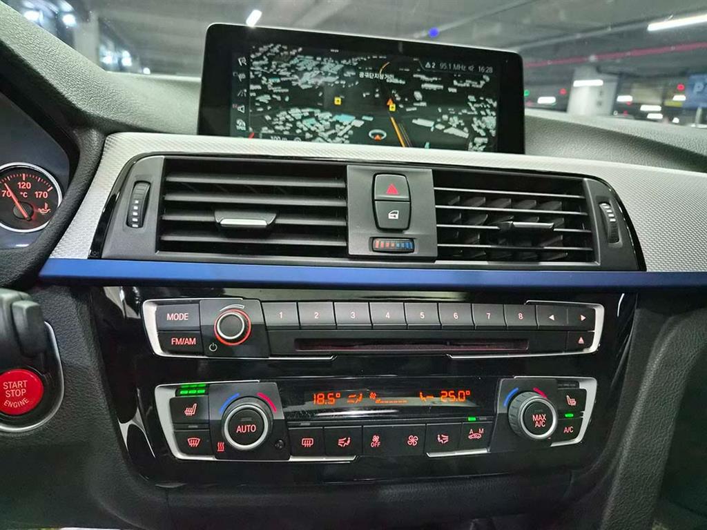 BMW 3 series 2017 Azul - Importación desde Corea - HF Imports Iquique - Foto 14