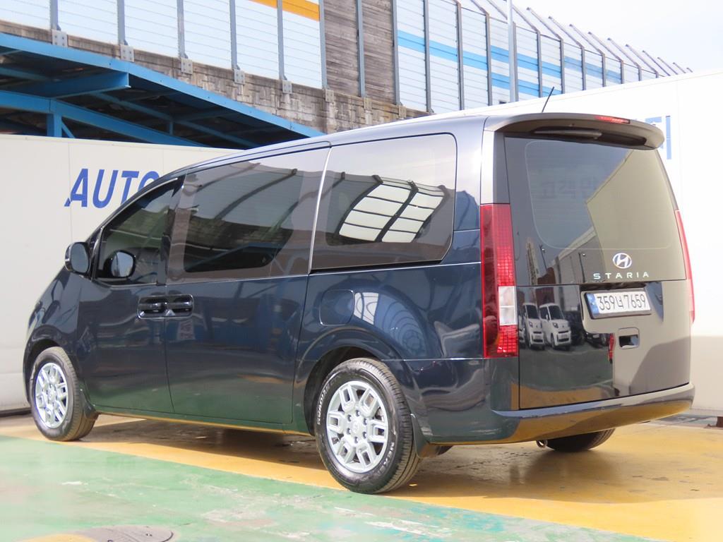HYUNDAI Staria - Vista 4