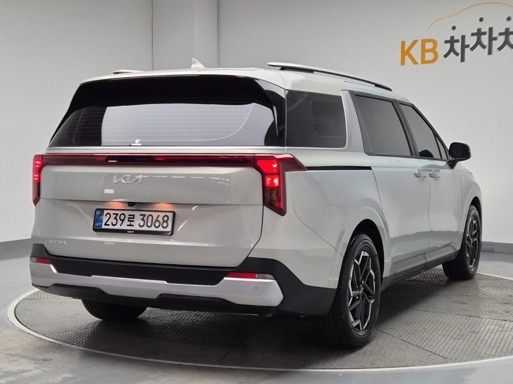 KIA Carnival - Vista 3