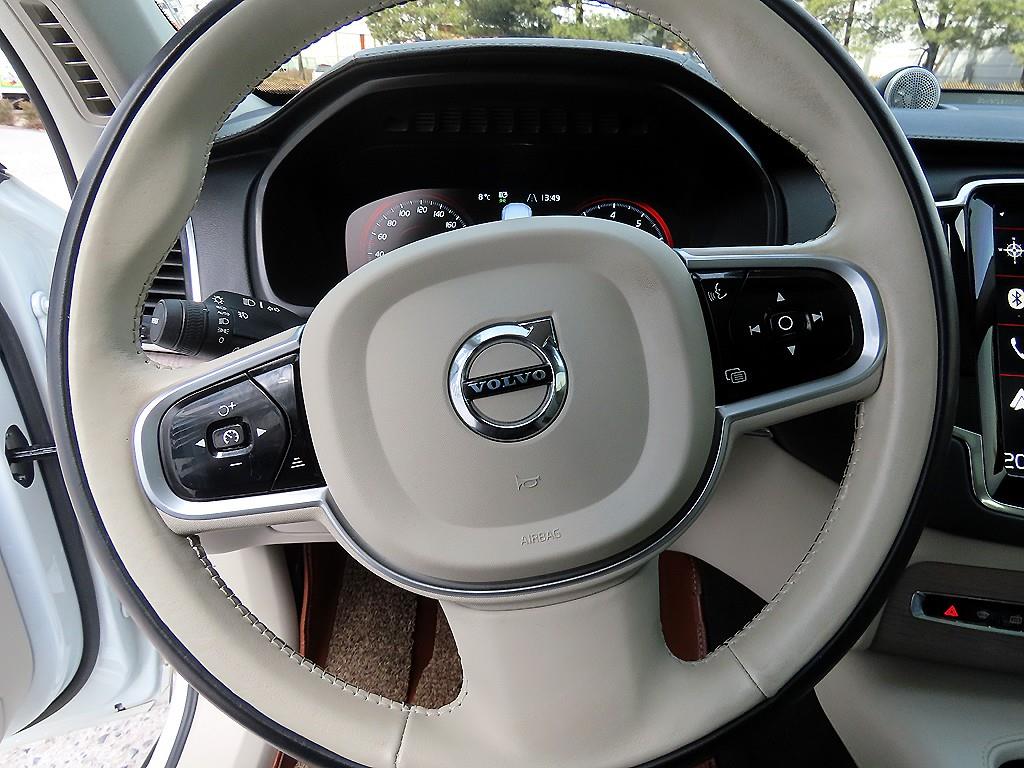 Volvo XC90 - Vista 8