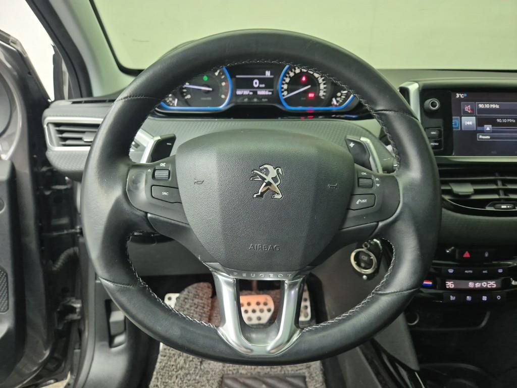 Peugeot 2008 - Vista 9