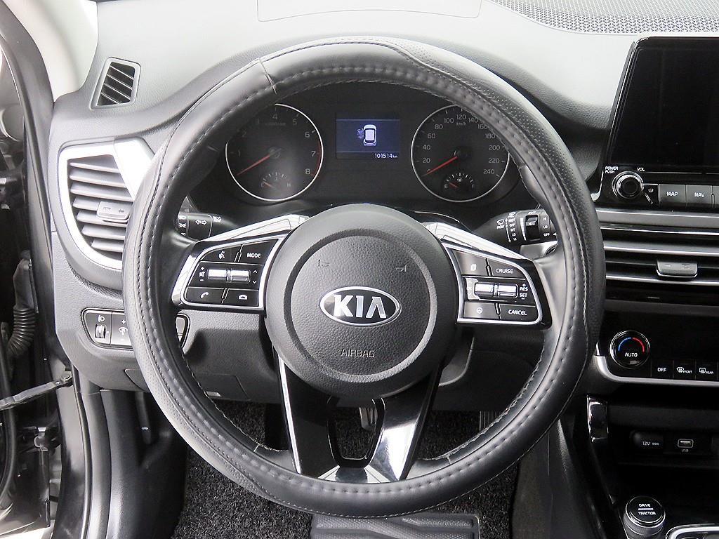 KIA Seltos - Vista 9