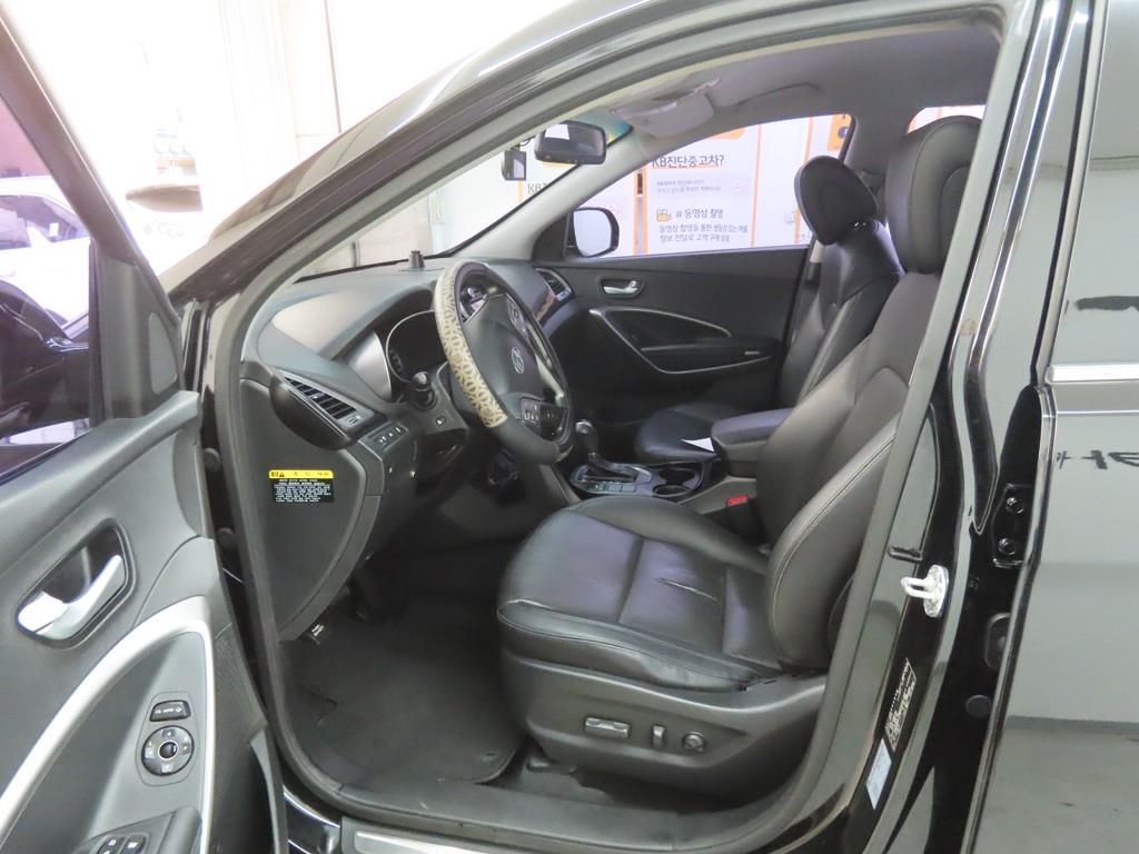 HYUNDAI Santa Fe - Vista 5