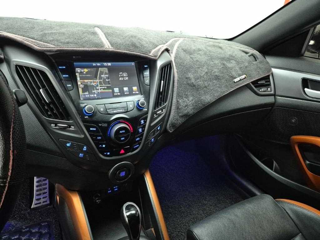 HYUNDAI Veloster - Vista 10