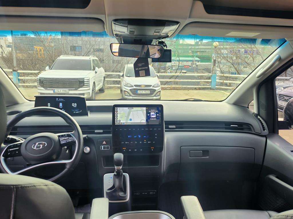 HYUNDAI Staria - Vista 6