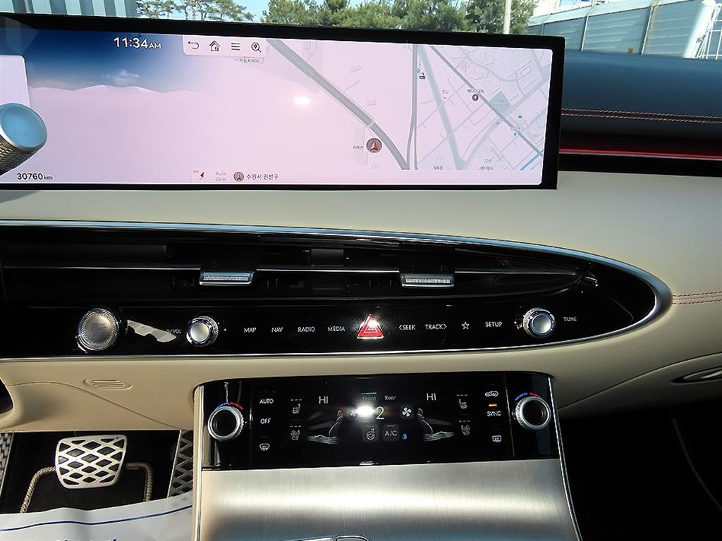 Genesis GV70 - Vista 12