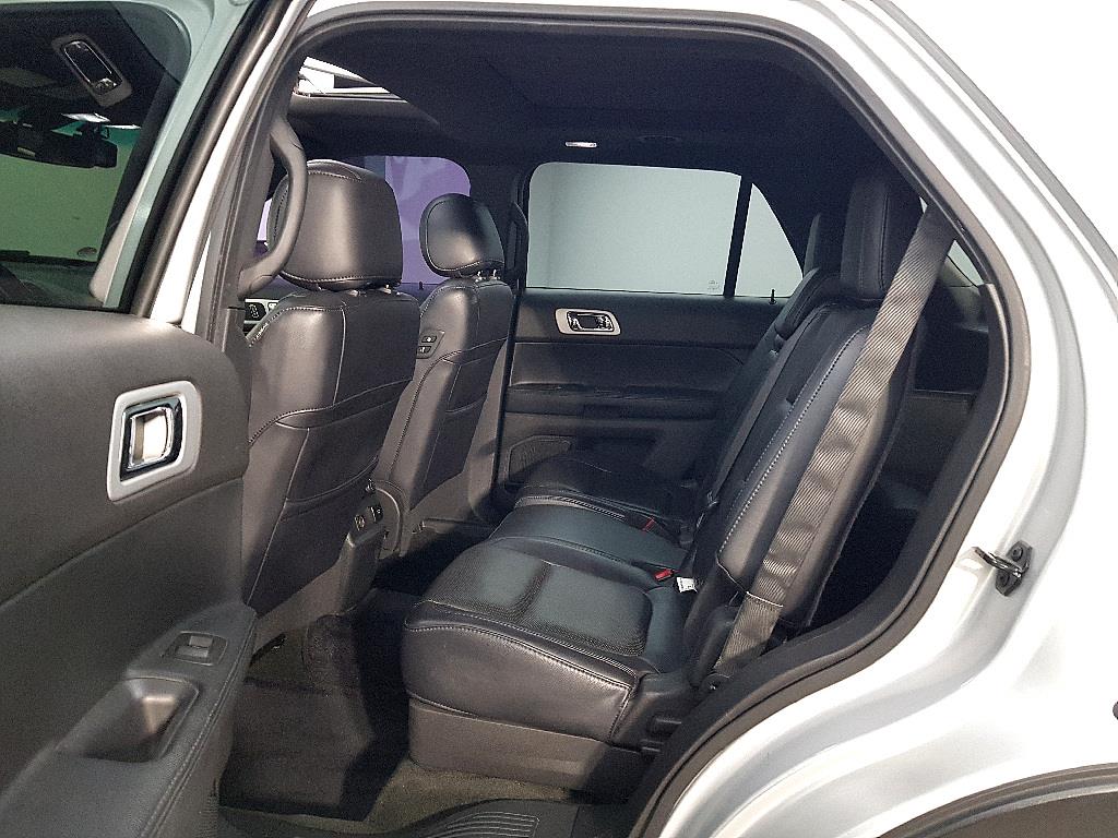 Ford Explorer - Vista 9