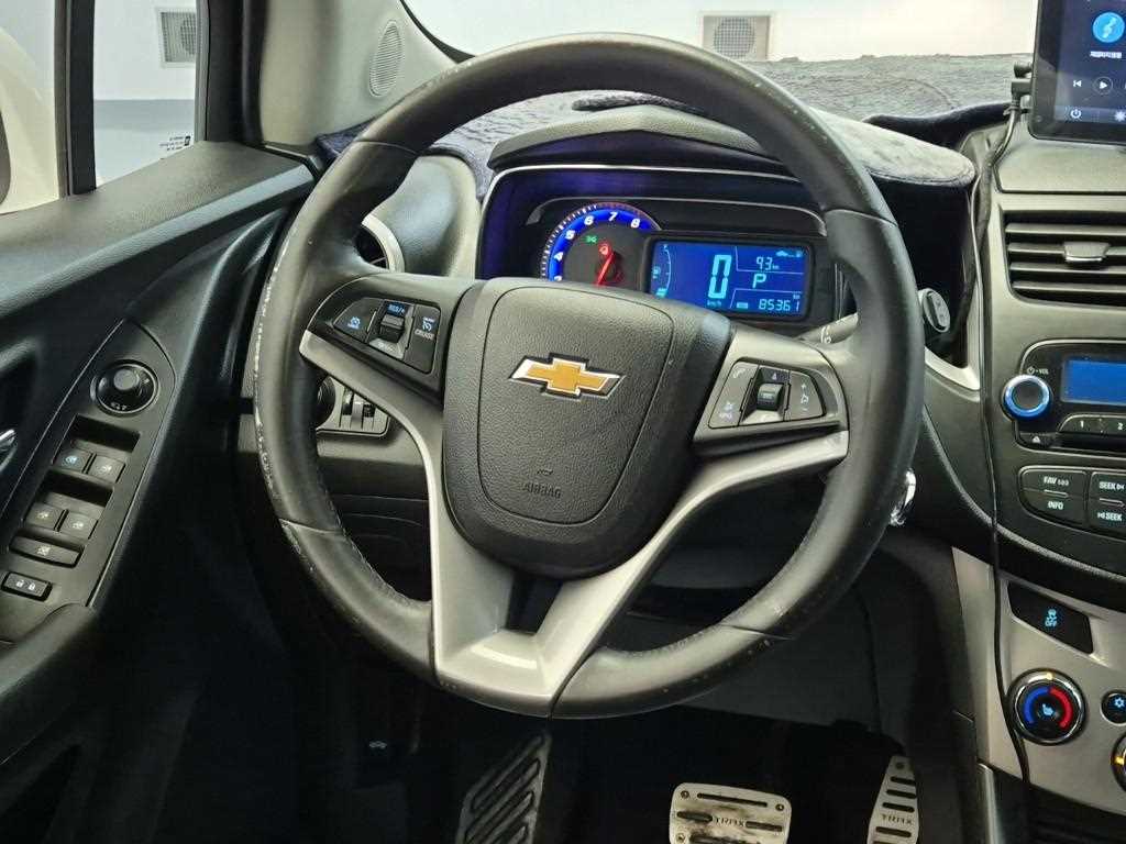 Chevrolet Trax - Vista 9