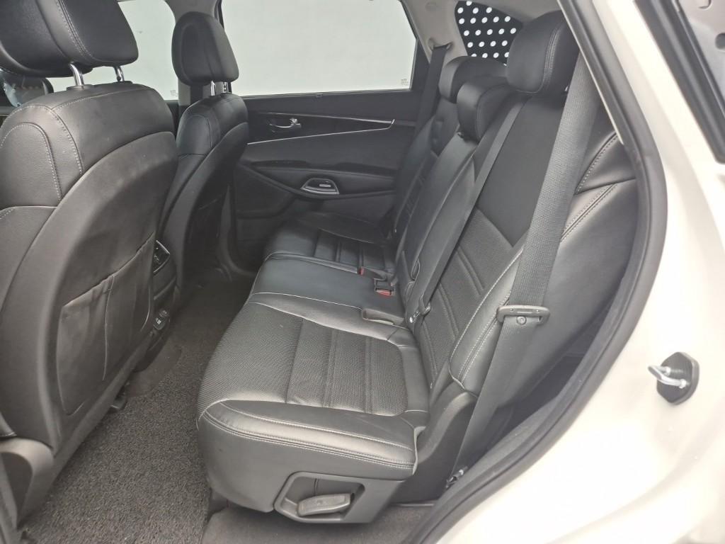 KIA Sorento - Vista 12