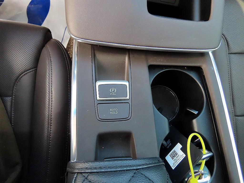 HYUNDAI Grandeur - Vista 12