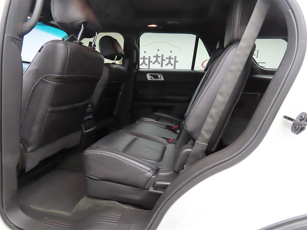 Ford Explorer - Vista 6