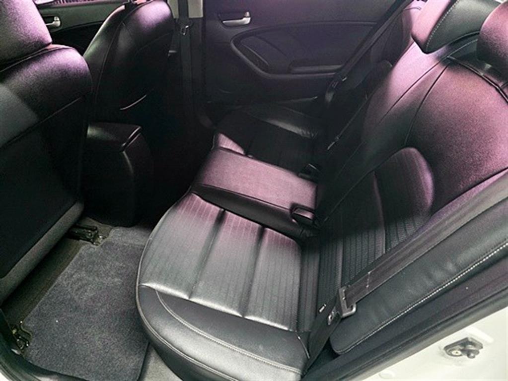 KIA K3 2016 Blanco - Importación desde Corea - HF Imports Iquique - Foto 13