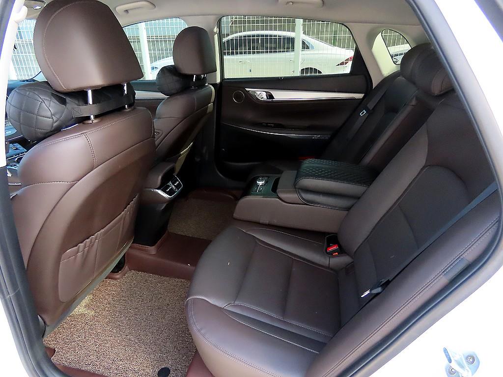 HYUNDAI Grandeur - Vista 6