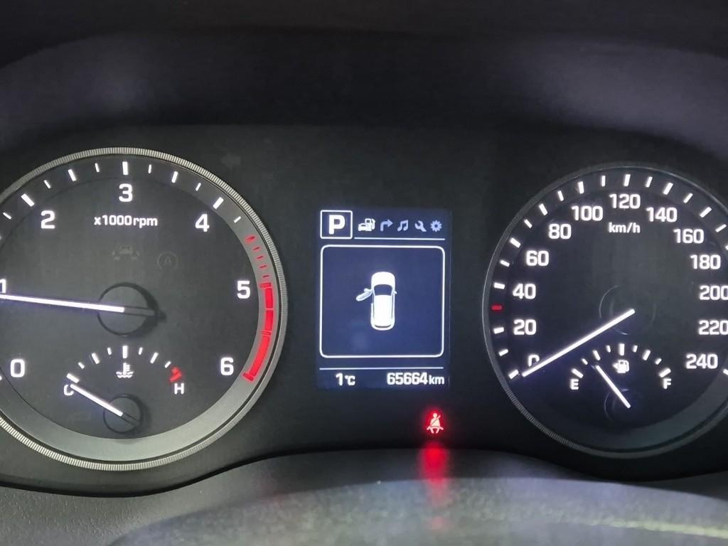 HYUNDAI Tucson - Vista 5