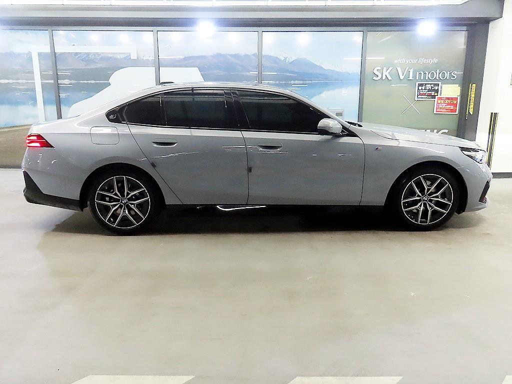 BMW 5 Series - Vista 3