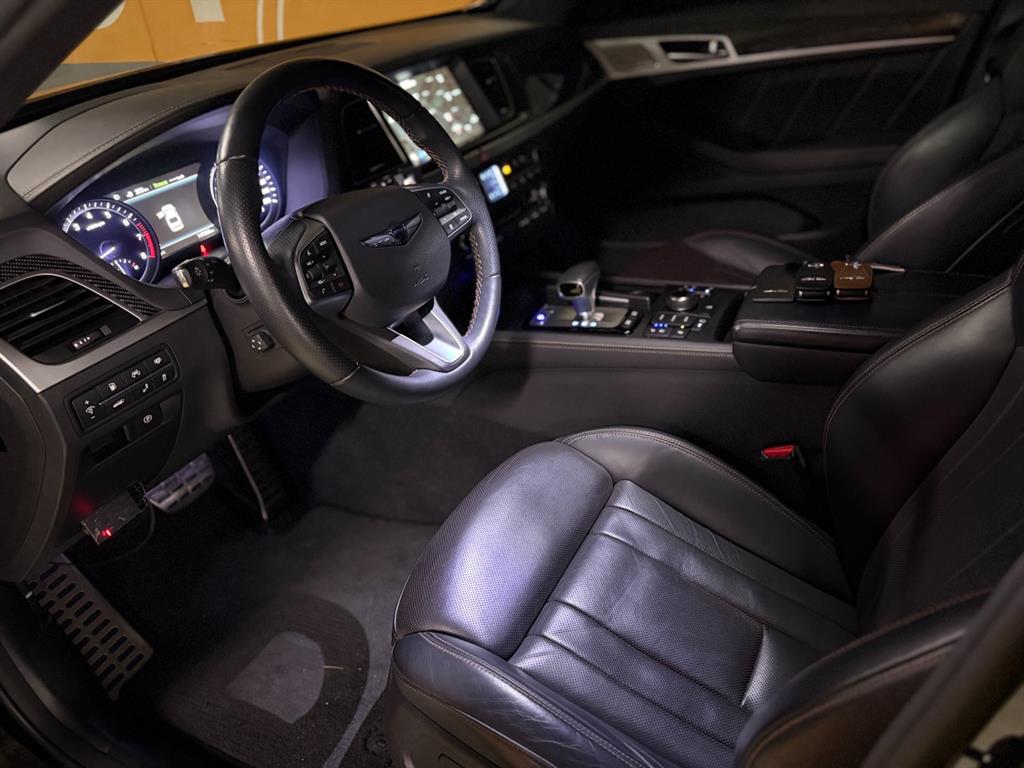 Genesis G80 - Vista 9