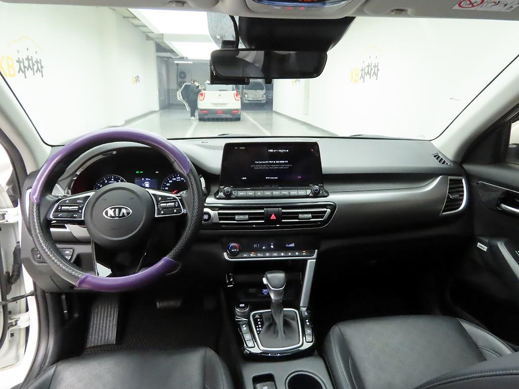 KIA Seltos - Vista 6