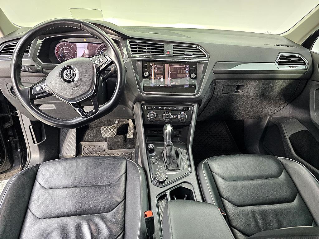 Volkswagen Tiguan - Vista 5