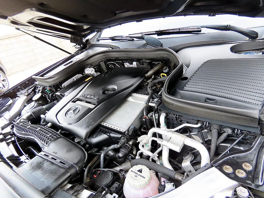 Mercedes Benz GLC Class 2019 Negro - Importación desde Corea - HF Imports Iquique - Foto 19