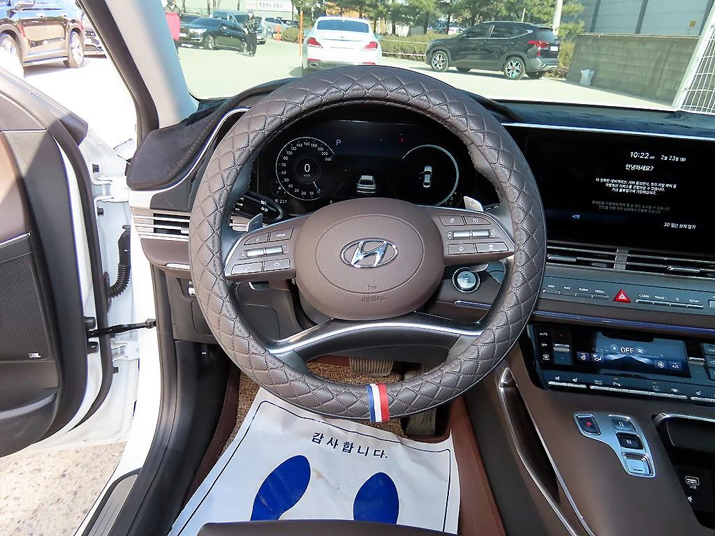 HYUNDAI Grandeur - Vista 8