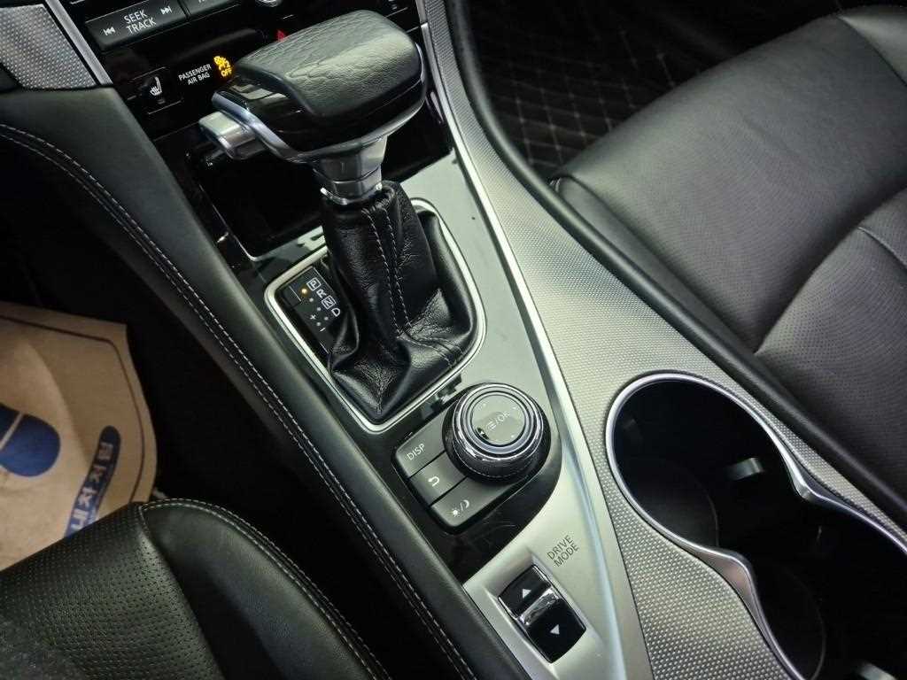 Infiniti Q - Vista 8