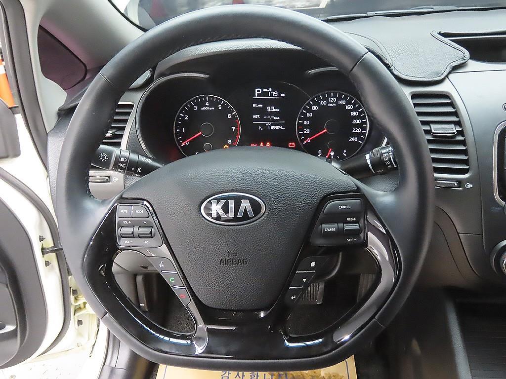 KIA K3 2016 the color of pearl - Importación desde Corea - HF Imports Iquique - Foto 10